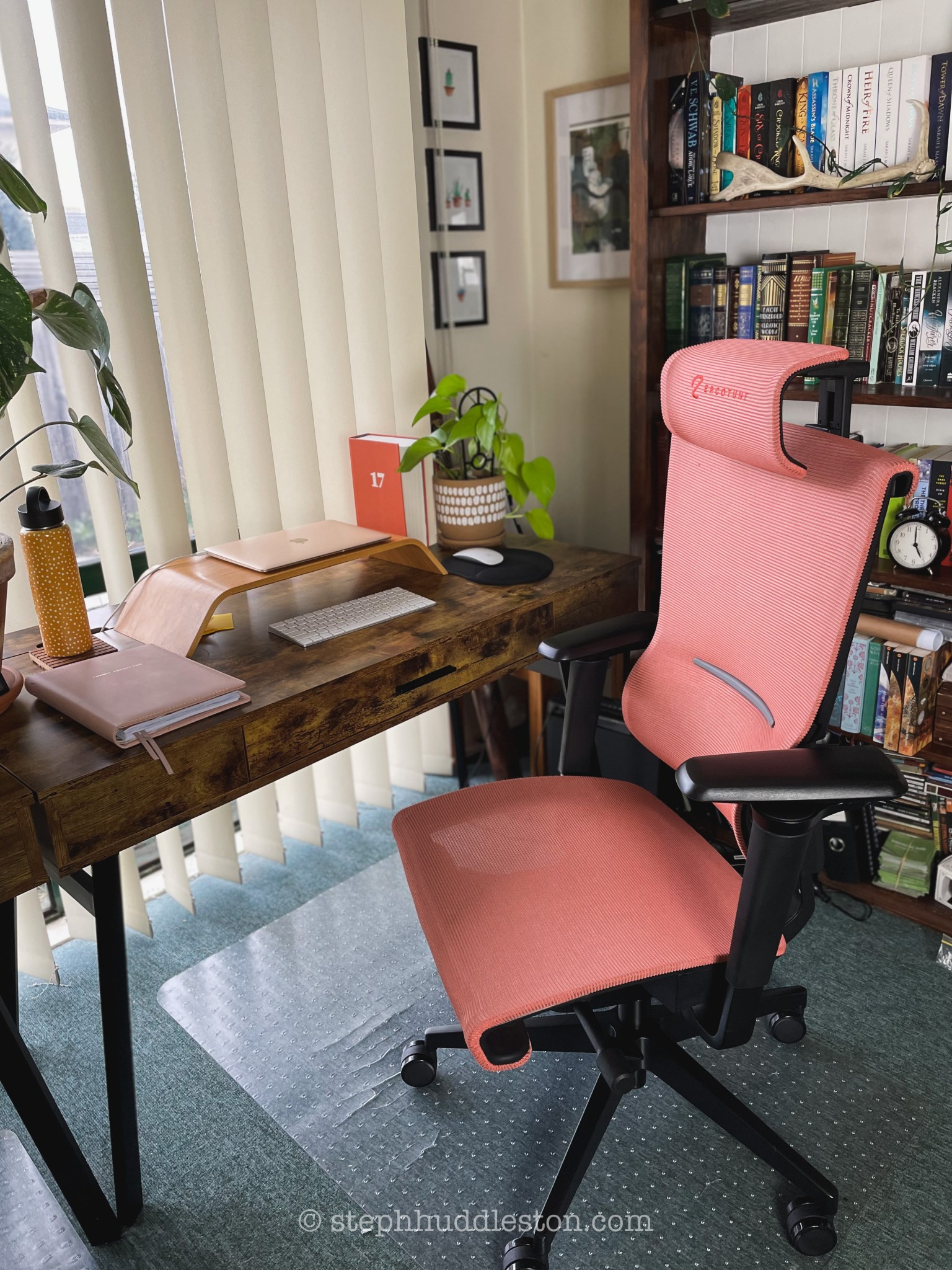 What Is Your Ideal Writing Set Up? Desk chair edition – Steph Huddleston